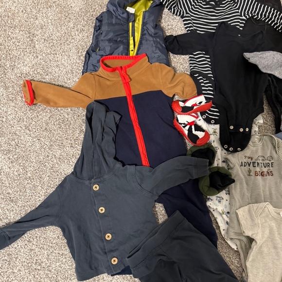 Baby Boy Clothing Bundle – Mixed Brands (Size 6–12 Months)  [💥BUNDLE 15 items] - Picture 3 of 4